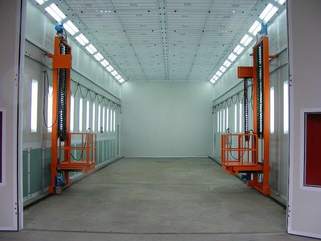 Spray Booth with Internal 3D Personnel Lift Systems